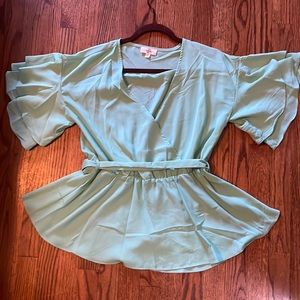 Cute flowing blouse!